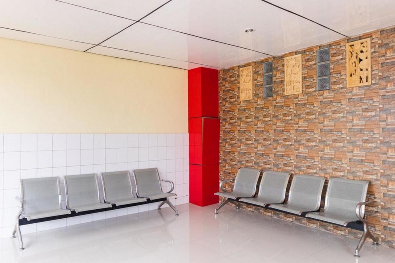 Reddoorz Plus @ Jalan Gatot Subroto Medan Sunggal Eksteriør bilde