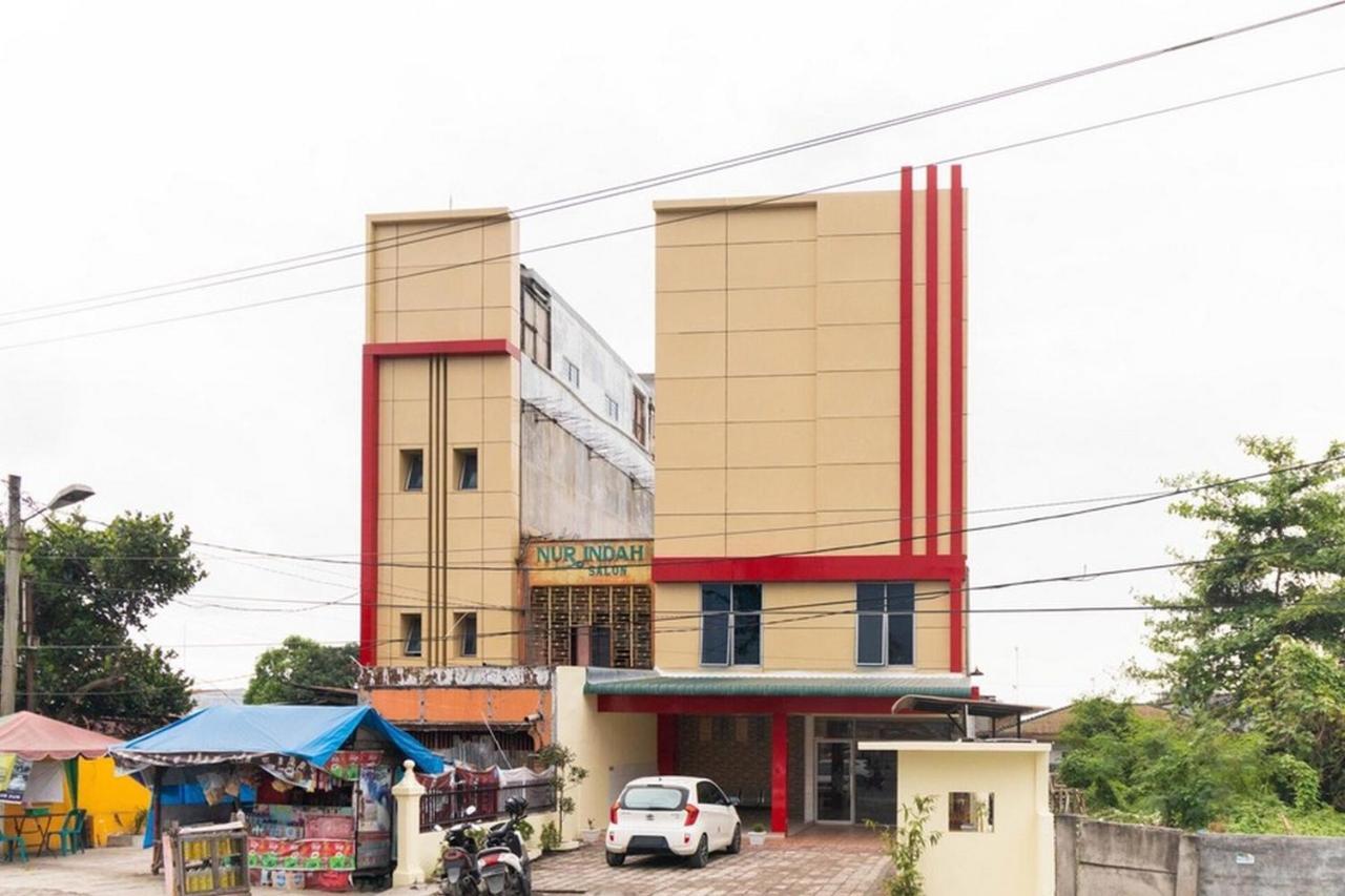 Reddoorz Plus @ Jalan Gatot Subroto Medan Sunggal Eksteriør bilde
