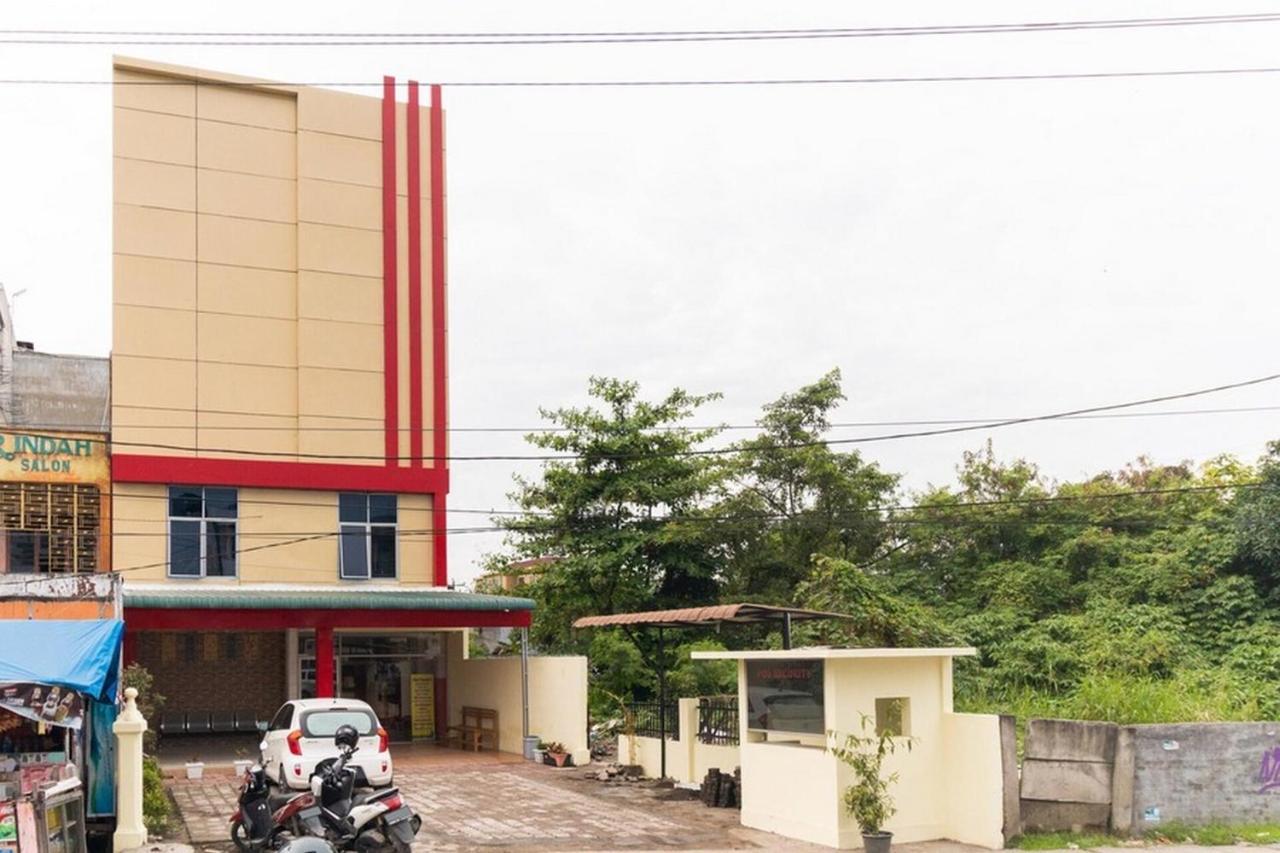 Reddoorz Plus @ Jalan Gatot Subroto Medan Sunggal Eksteriør bilde
