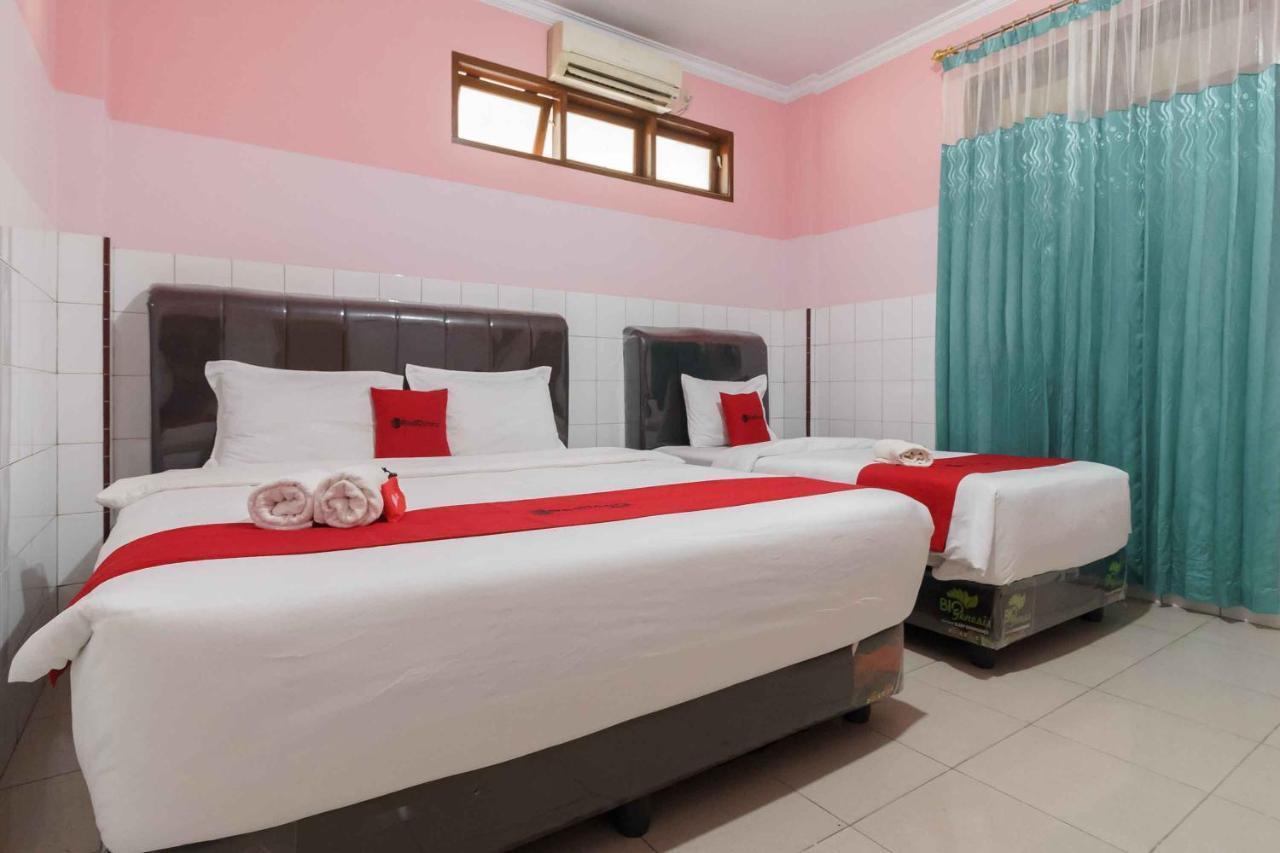 Reddoorz Plus @ Jalan Gatot Subroto Medan Sunggal Eksteriør bilde